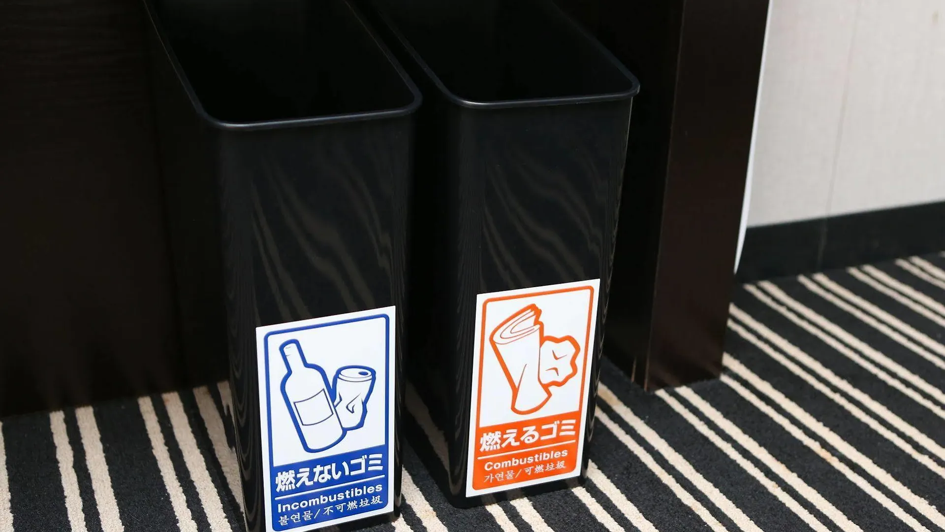 Apa Hotel Kyoto Ekimae 3*,  日本